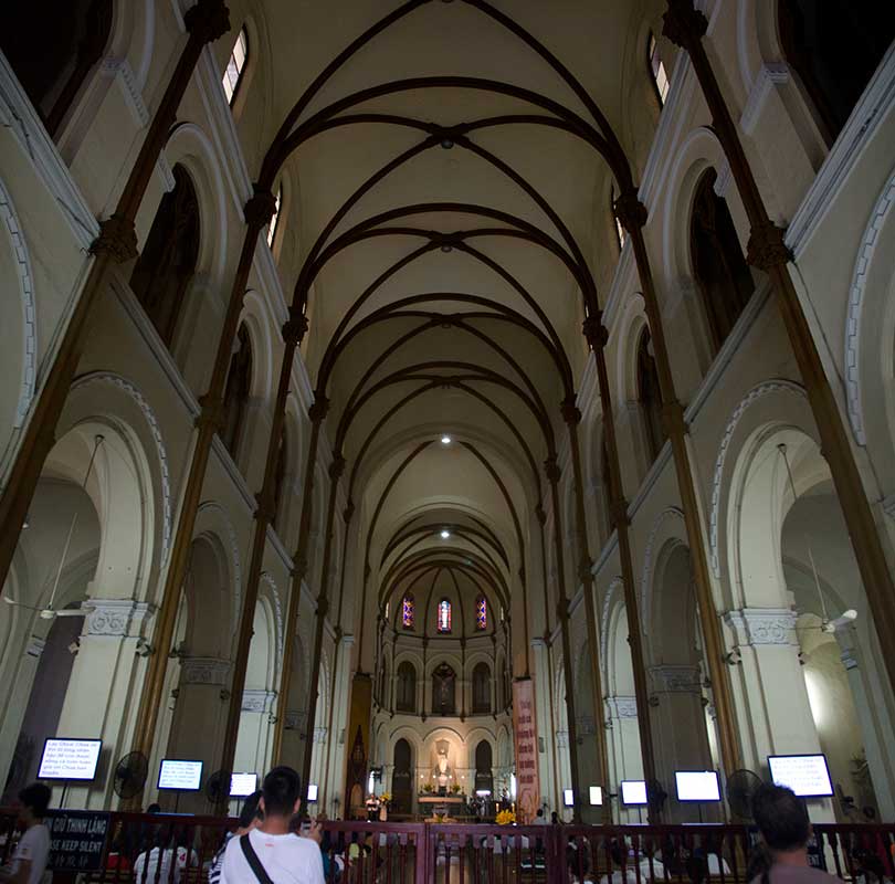 484 - Vietnam - Ho Chi Minh - catedral de Notre Dame - interior